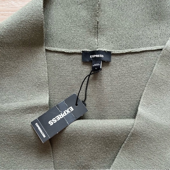 Express Off the Shoulder Top-Size L - Picture 4 of 5